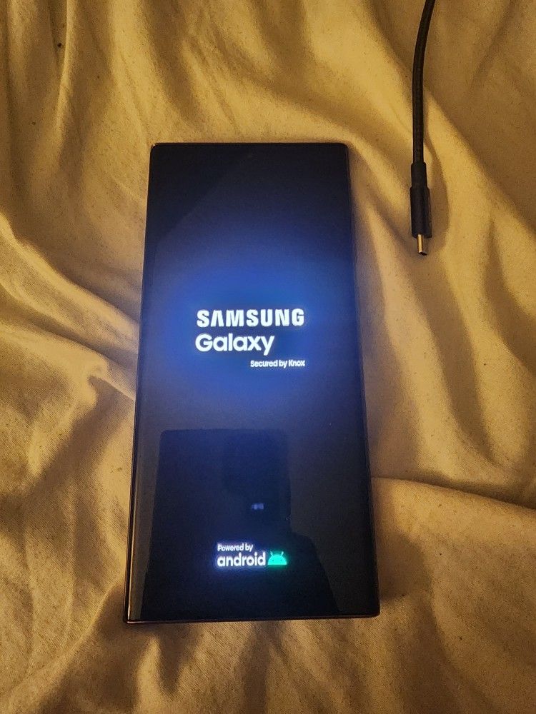 Samsung Galaxy S22 Ultra - New Unused!!