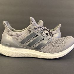 Ultra Boost 1.0 size 8