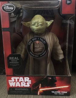 Disney Star Wars Talking Yoda Lightup Lightsaber The Force Awakens