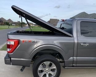 Ford F150 Undercover Tonneau Cover 6.5 Foot Authentic