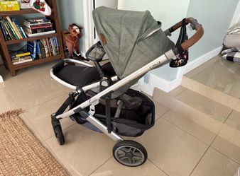 Uppa Baby Cruz Stroller and Travel Bag