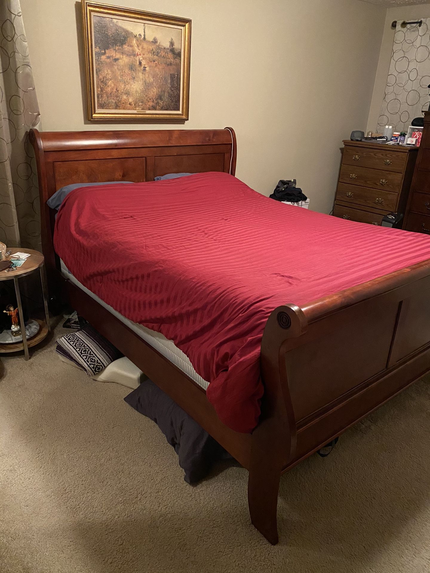 Queen sleigh bed frame