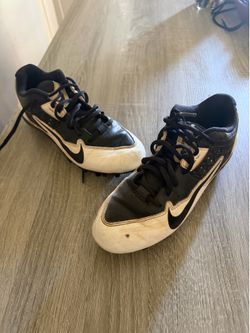 Nike Alpha Strike Size 5Y Football Cleats