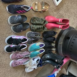 Boys And Girls Shoes 