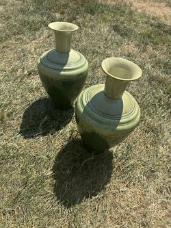 Vintage metal Flower Vase