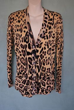 ANIMAL PRINT SWEATER