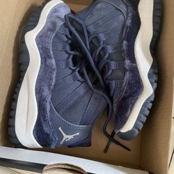 Boys Sneakers Jordan 11s