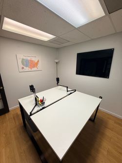 Uline Industrial Media Table