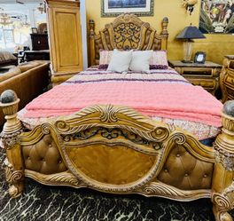 AICO By Michael Amini TREVI King Bedroom Set - GA