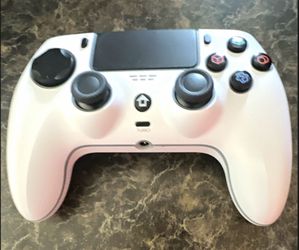 Turbo Controller with auto green , for Sony PlayStation 5 - White/Black