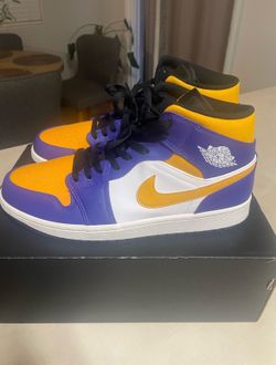 Air Jordan 1 mid Lakers