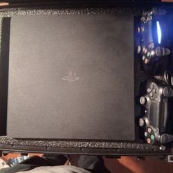 PLAY STATION 4 PRO 1TB MEMORY