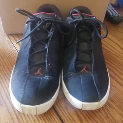 JORDAN TE 2 LOW "BLACK" U.S Size: 7Y