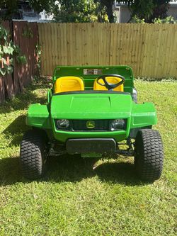 2023 John Deere Gator TX 4x2 a pre-owned