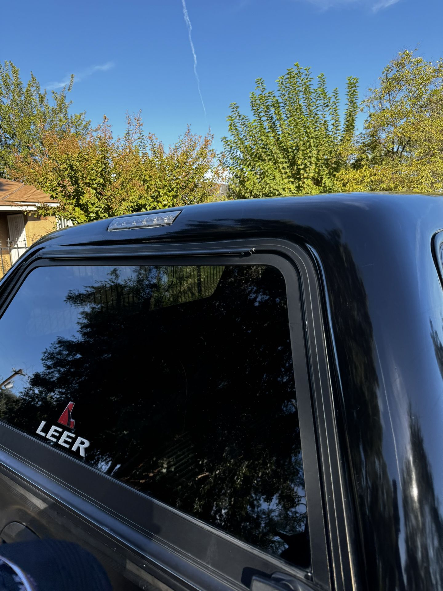 Leer Sleeper Camper for Sale in Fresno, CA OfferUp