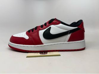 Size 6Y 6.5Y 7Y - Jordan 1 Low OG GS ‘Chicago’ 2025 Youth