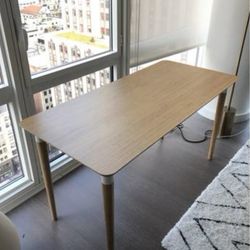 Hilver desk deals