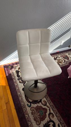 White adjustable chair