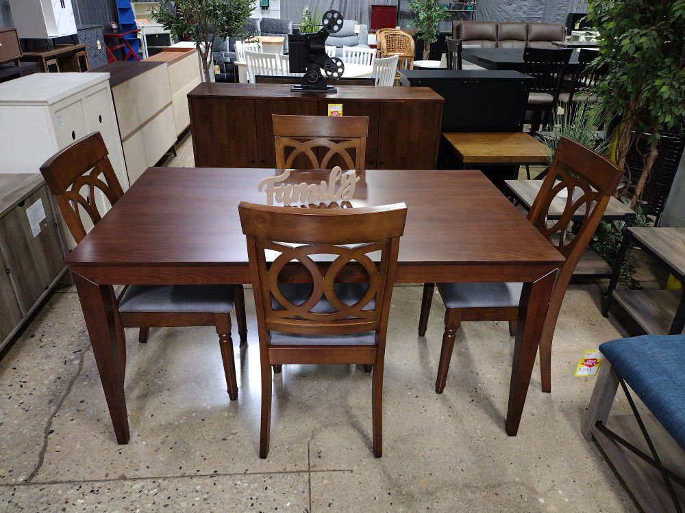 5 Pc  Dining Set With Cushion Seats (New)