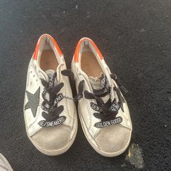 Shoe