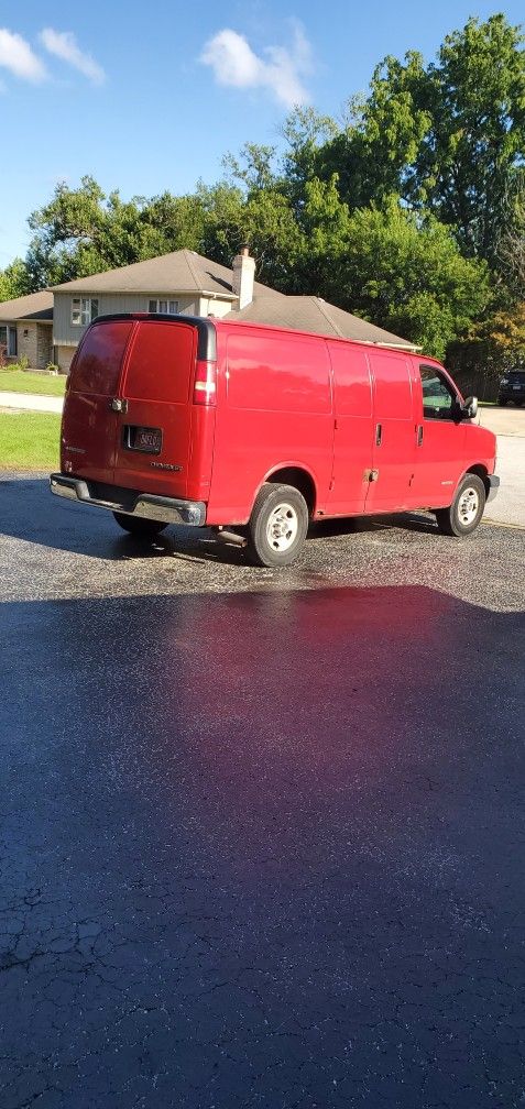 Chevy Express 2500