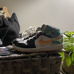 Jordan 1 Mid Se Gs Drip Sz 2y