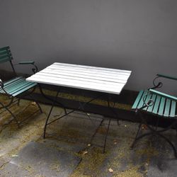 Outdoor Chairs And Table Set 
