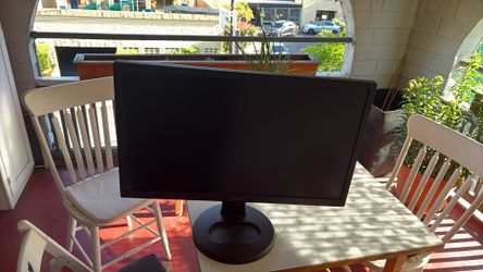 View sonic monitor 28”