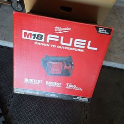 Milwaukee M18 COMPRESSOR