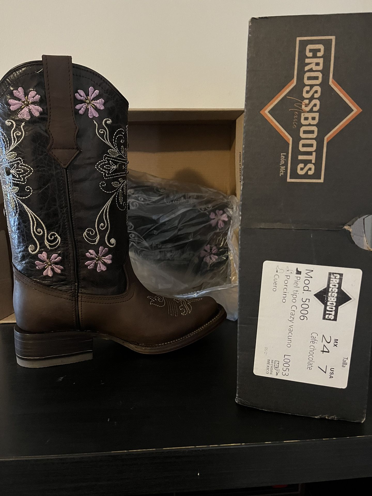WOMENS MEXICAN BOOTS SIZE 7