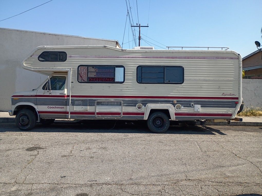 1984 Coachmen Motorhome.. $2500