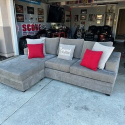 living spaces sectional couch !!