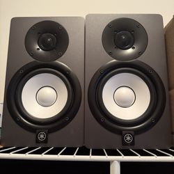 Studio Speakers 