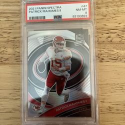 2021 Panini Spectra PSA 8 Patrick MaHomes /149