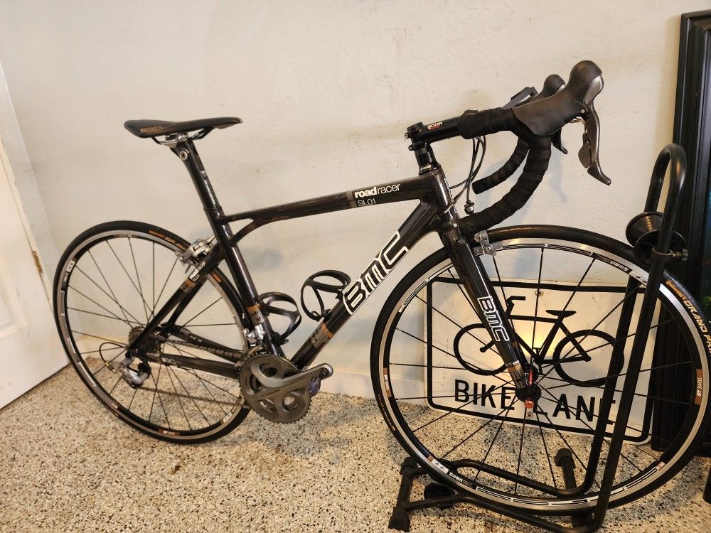 π₯π²π₯BMC Roadracer SL01 - Shimano Ultegra has a frame size S. The bike suitable for a rider height of 5 ' 3 " - 5 ' 7 ".(51cm)π₯π²π₯