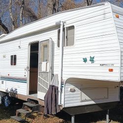 2001 Wilderness 5th Wheel Camper