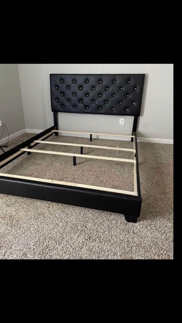 New Queen Bedframe Home & Garden