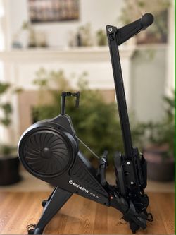 Echelon Row Folding Rower – Magnetic Resistance – Excellent Condition