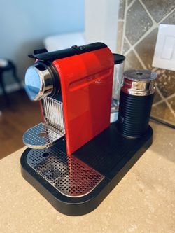 Nespresso Machine & Aeroccino for Milk