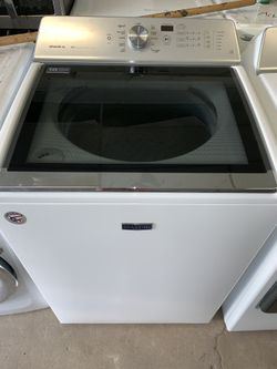 Maytag set washer and dryer gas very clean