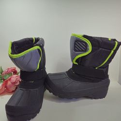 Kids Black and Green Winter Boots. Snow Boots For Kids. Warm Kids Boots