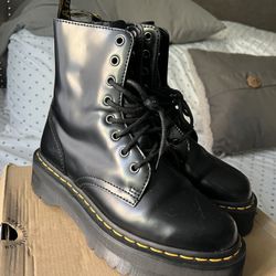 DOC MARTENS -JADON SIZE 8