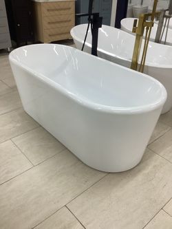 63” freestanding tub, end drain, acrylic, glossy white, available for pick up
