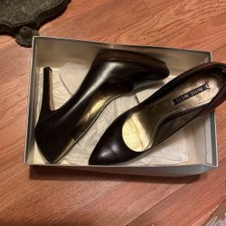 Black Heels Size 8 1/2 Nine West Brand
