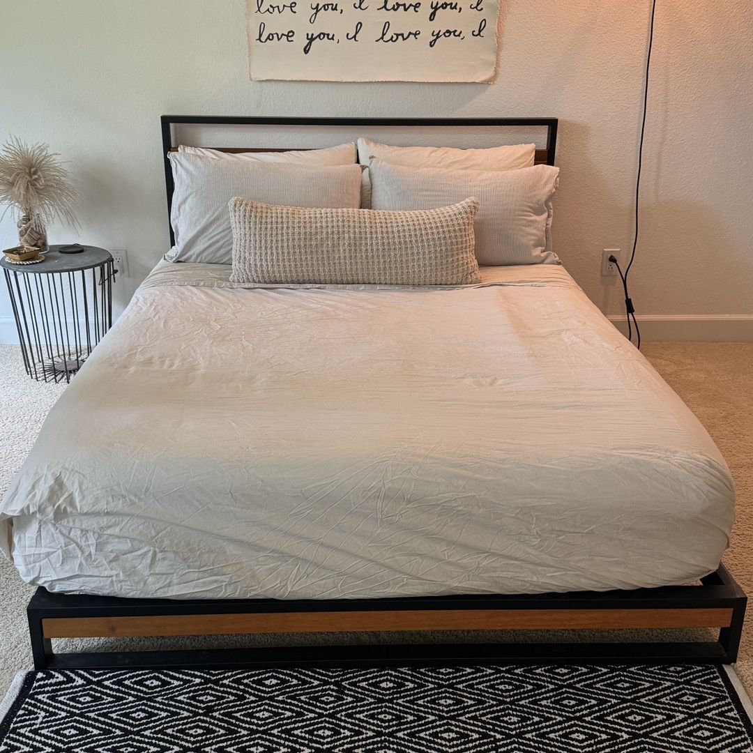 Minimal Low Bed Frame + Mattress (QUEEN)