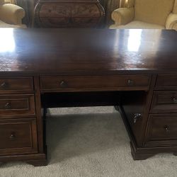 Executive Desk 