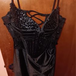 Beautiful Prom DRESS SIZE 4 LIKE NEW PAID $289