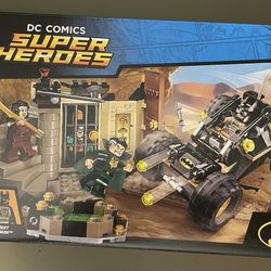 LEGO DC DC Comics Super Heroes Batman Rescue from Ra”s Al Guhl (76056)