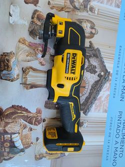 DEWALT 20V Brushless Oscillating Multi-Tool