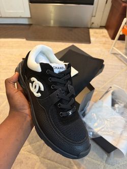 Chanel runner black/white size 11